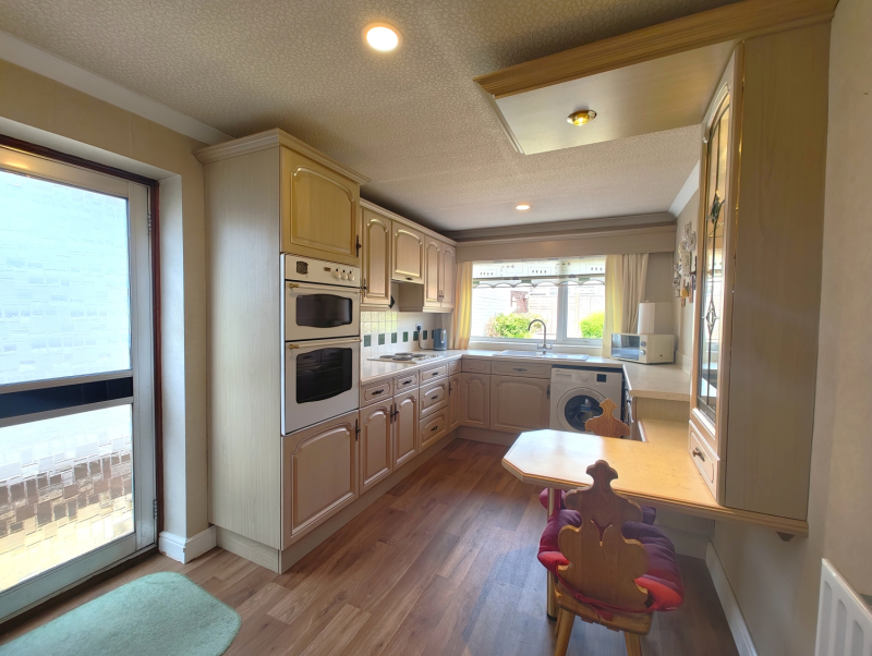 Cotwall End Road, THE STRAITS, DY3 3EL