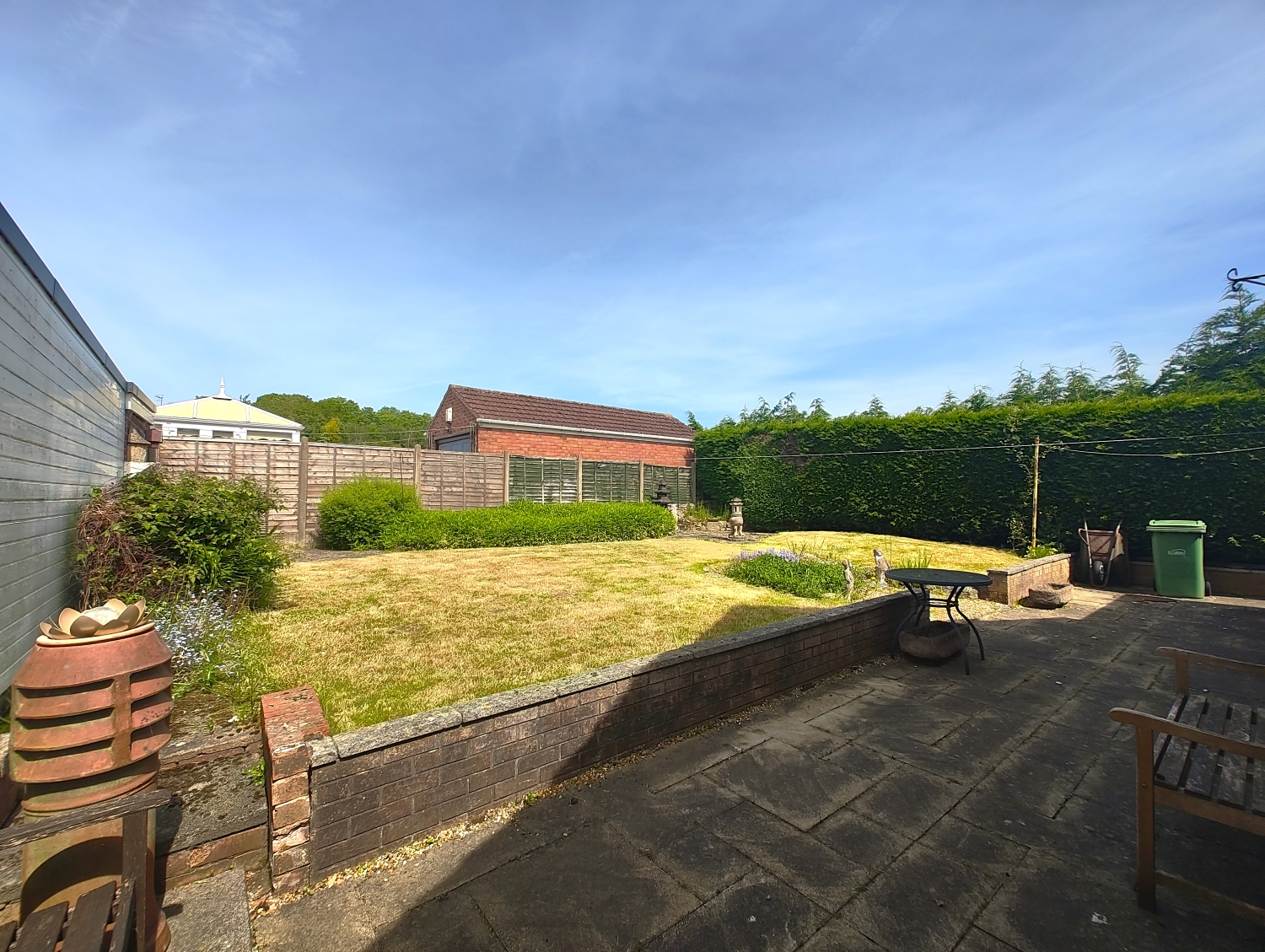 Cotwall End Road, THE STRAITS, DY3 3EL