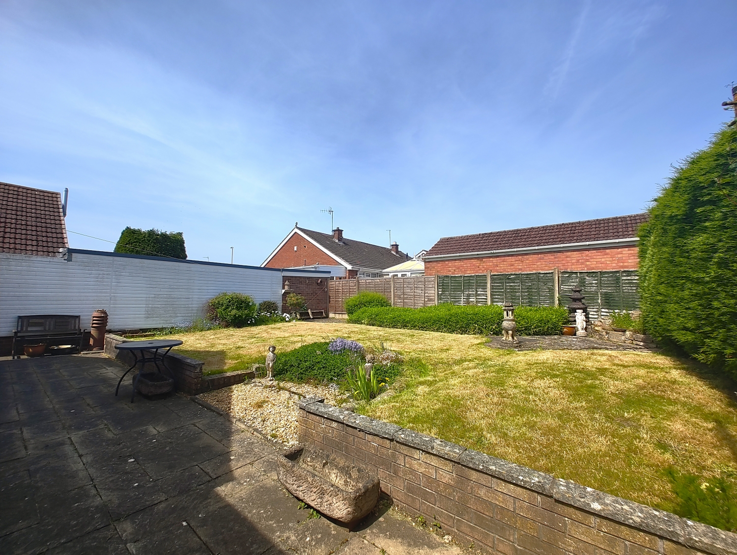 Cotwall End Road, THE STRAITS, DY3 3EL