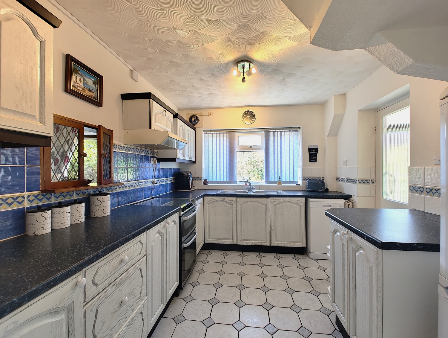 Longmeadow Drive, SEDGLEY, DY3 3QS