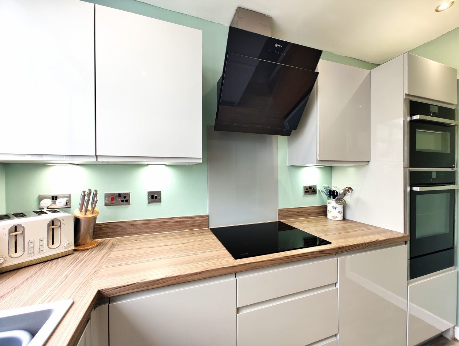 Shaw Road, Bilston, West Midlands, WV14 9PH
