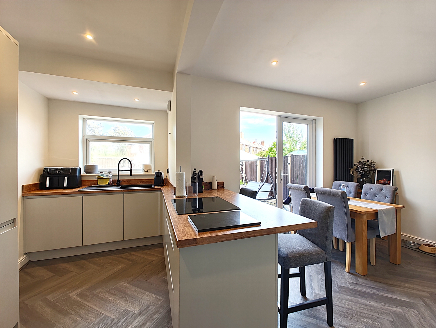 Holland Road, Bilston, West Midlands, WV14 6LQ