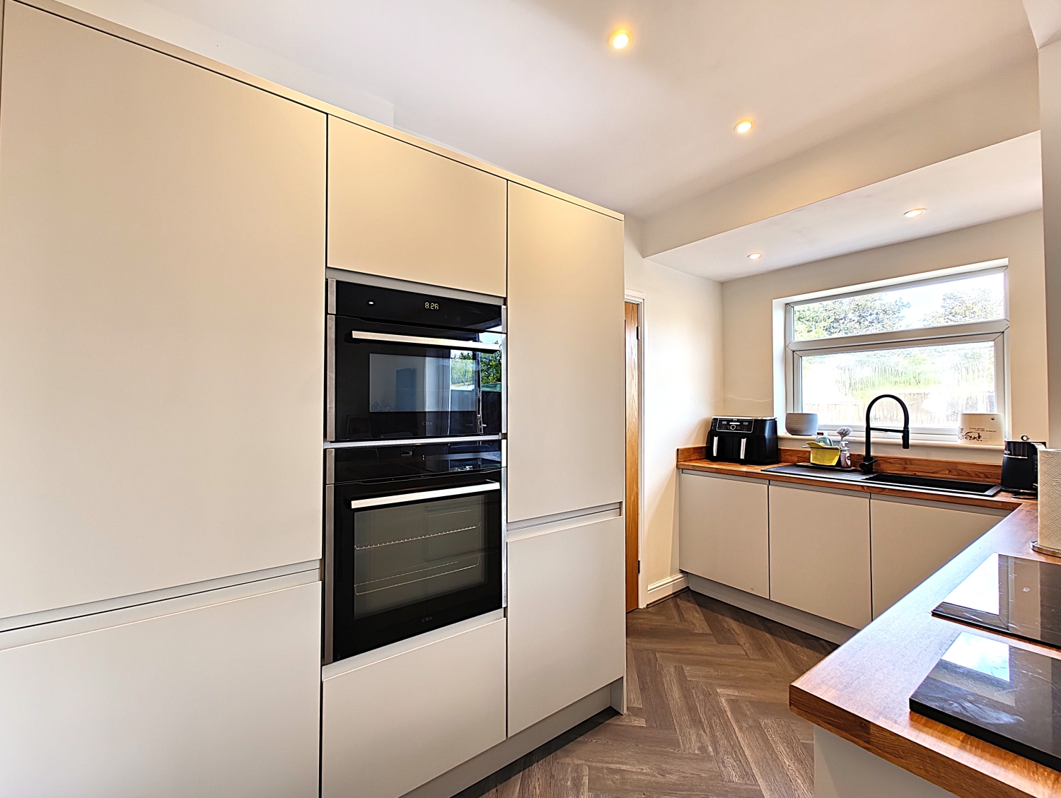 Holland Road, Bilston, West Midlands, WV14 6LQ
