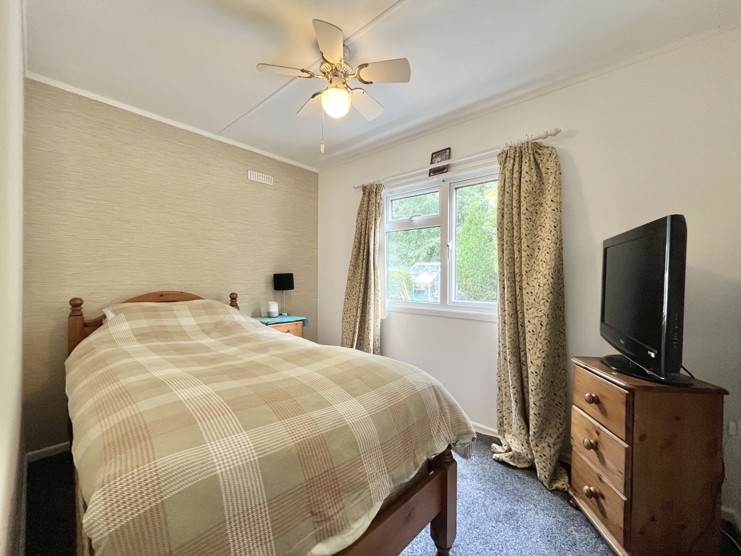 The Homelands, Coven Heath, WV10