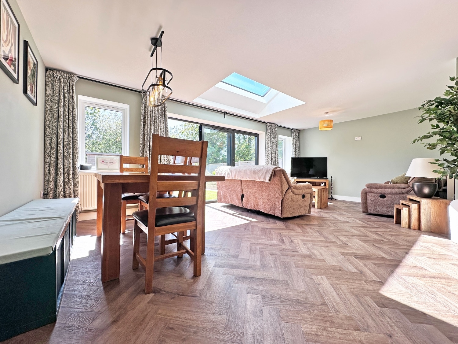 Brookfield Way, TIPTON, DY4 0NE