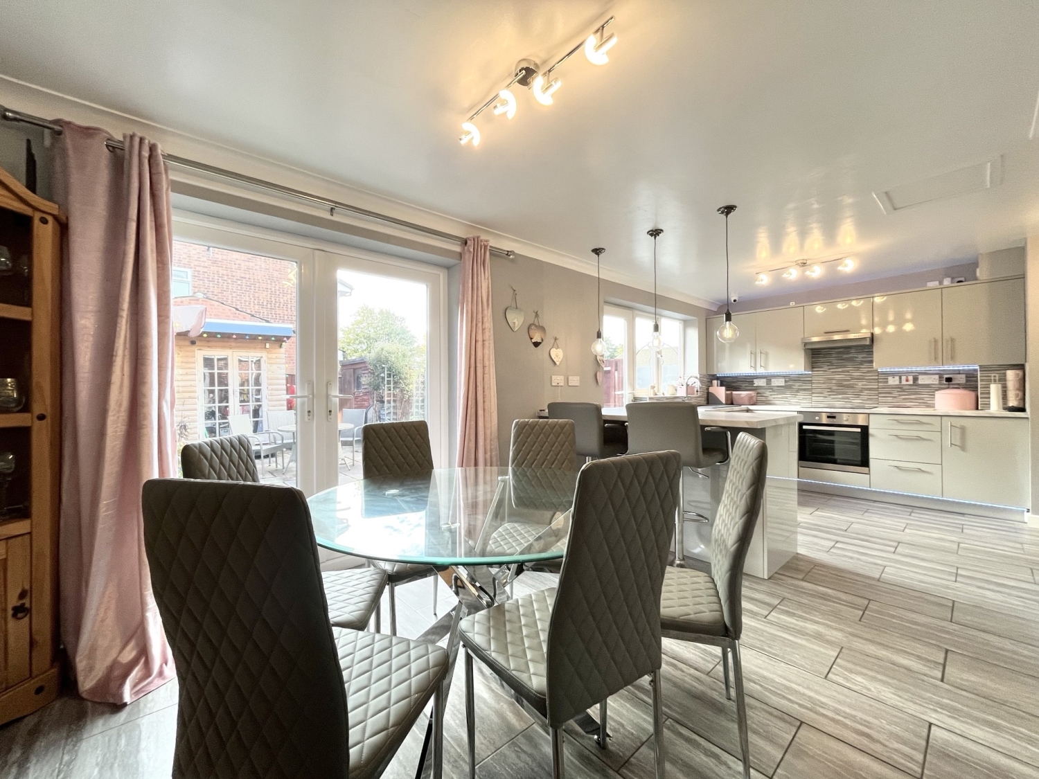 Mere Oak Road, Perton, WV6