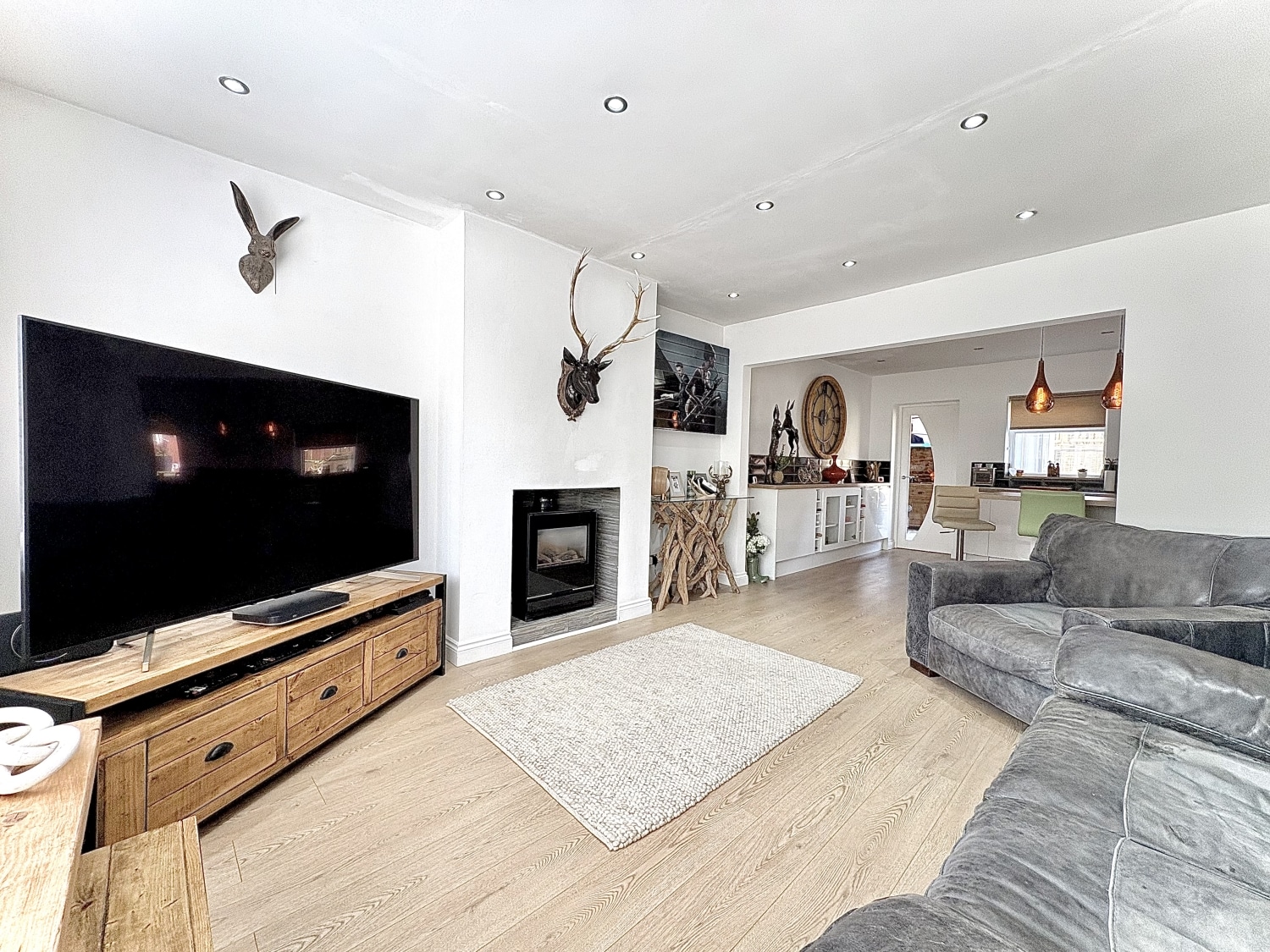 Cotwall End Road, LOWER GORNAL, DY3 3EJ