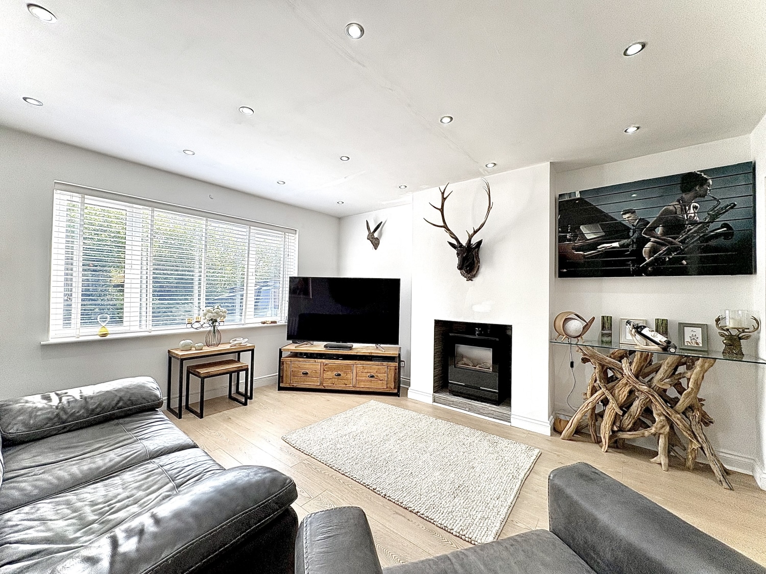 Cotwall End Road, LOWER GORNAL, DY3 3EJ