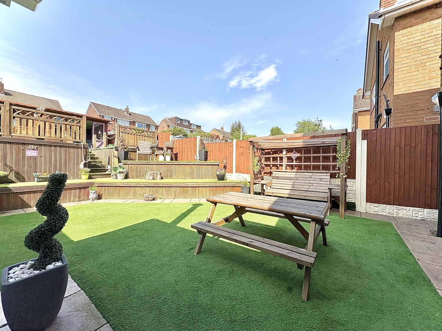 Cotwall End Road, LOWER GORNAL, DY3 3EJ
