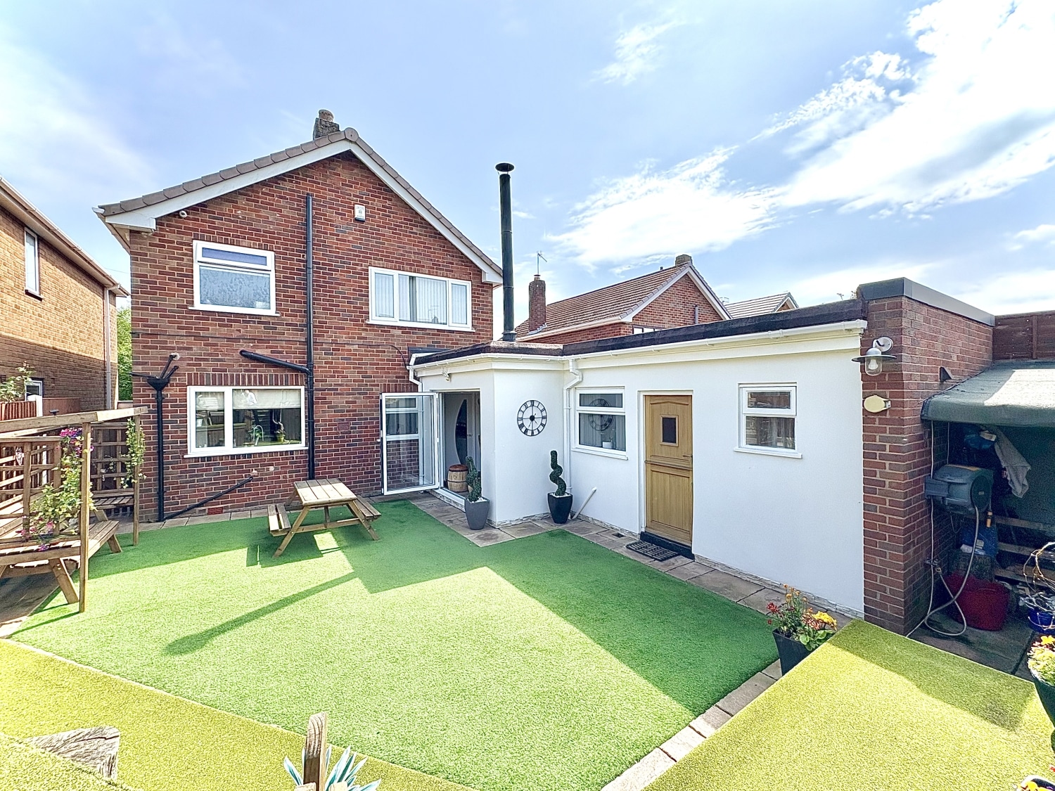 Cotwall End Road, LOWER GORNAL, DY3 3EJ