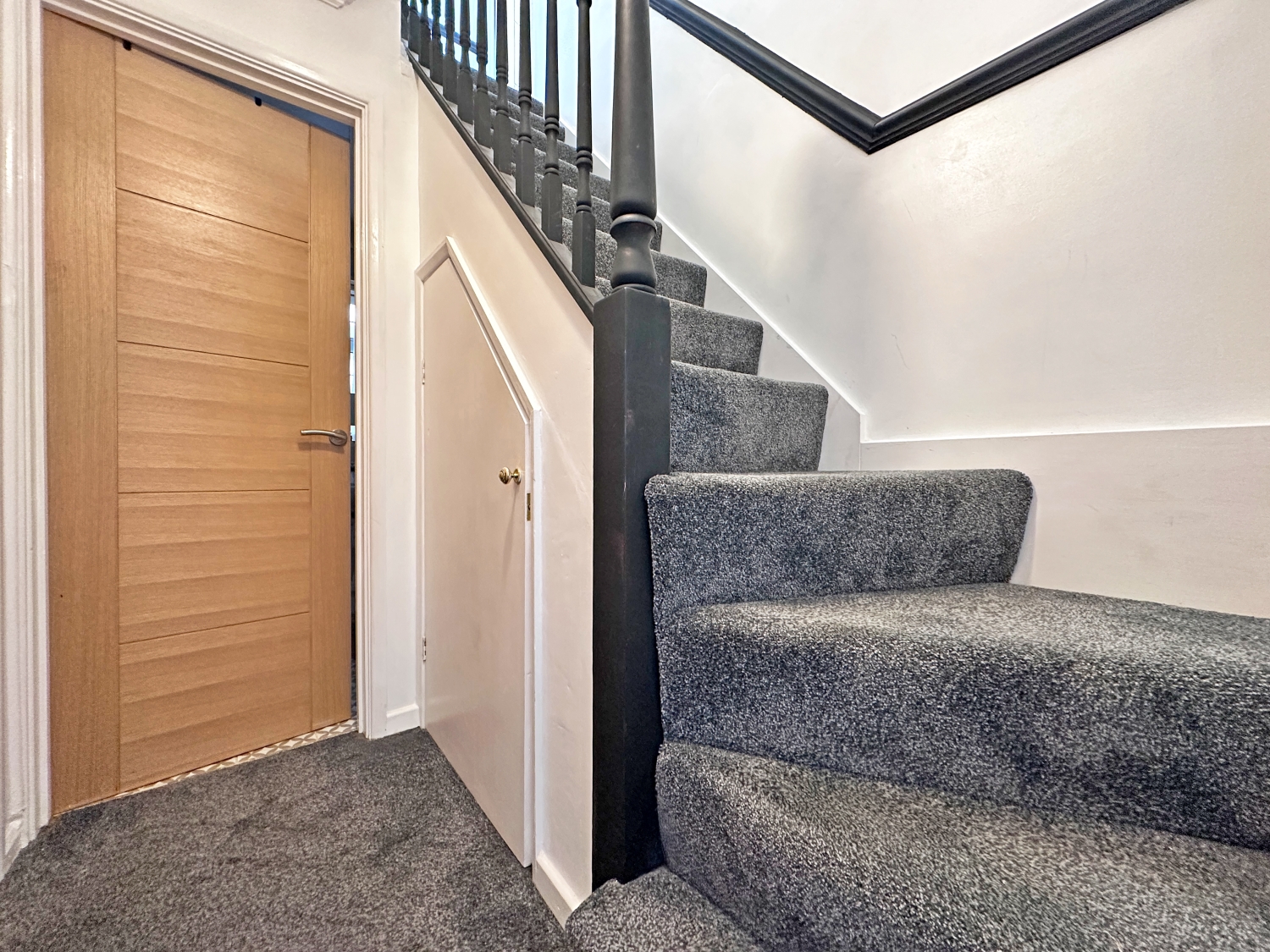 Waterfield Close, FOXYARDS, TIPTON, DY4 8BB
