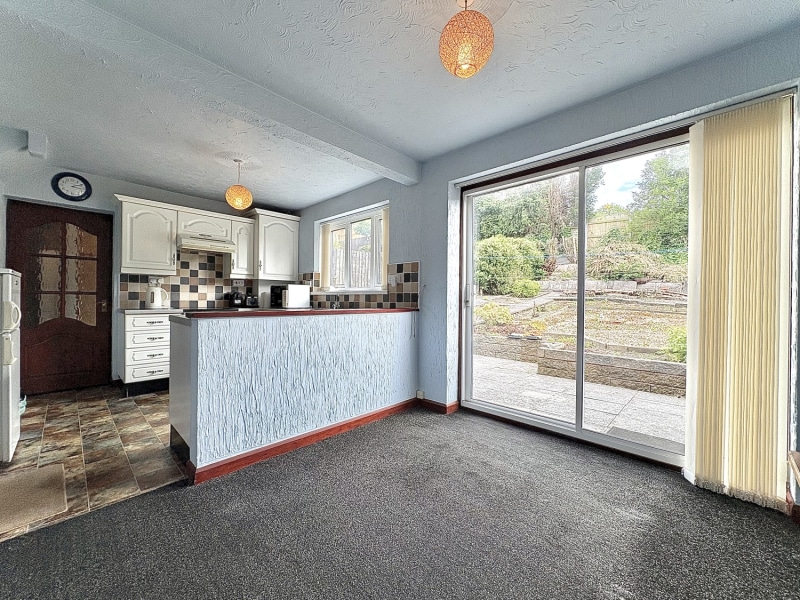 Roberts Green Road, Upper Gornal, DY3 2BB