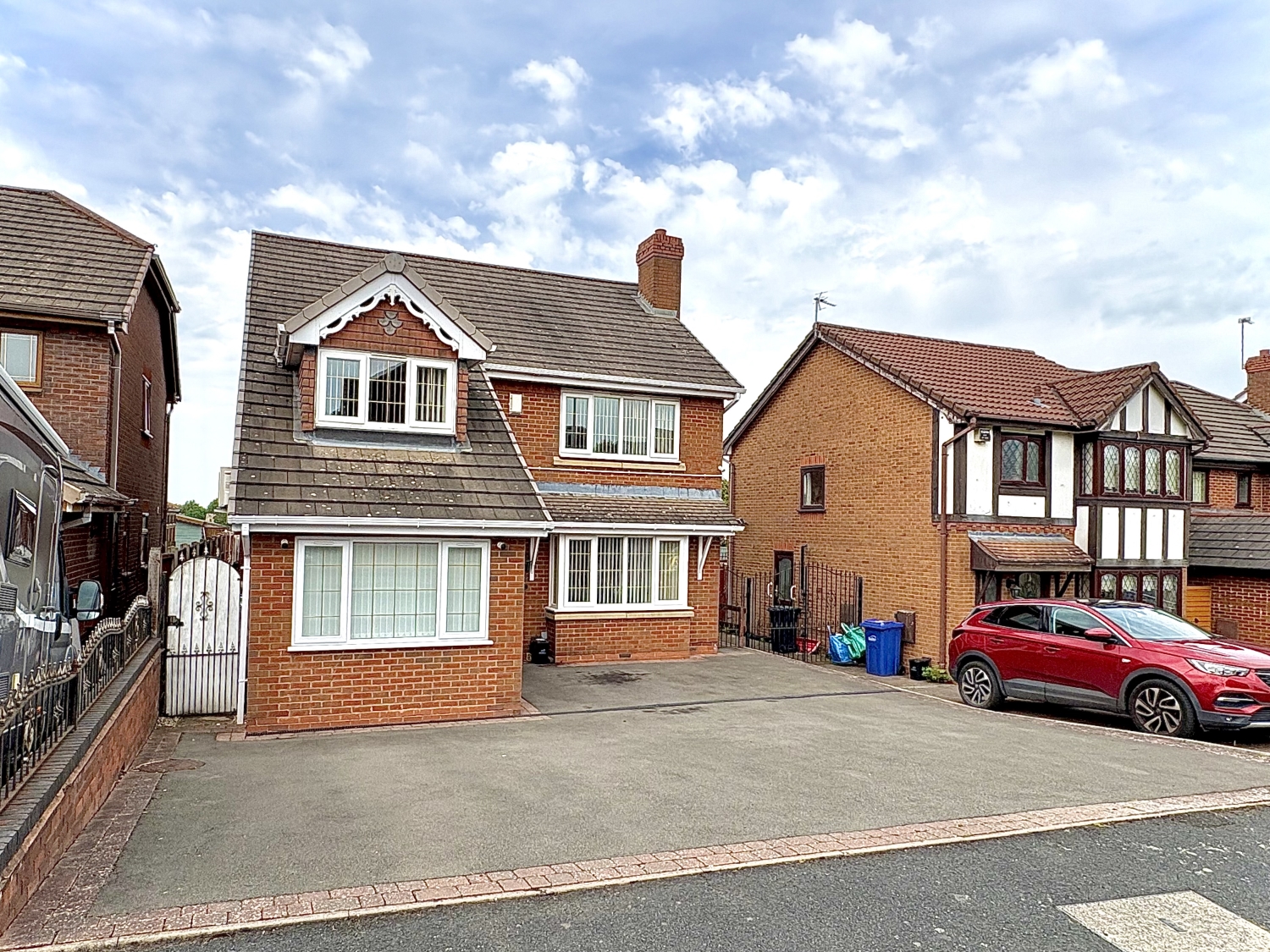 Nicholds Close, COSELEY, WV14 9JS