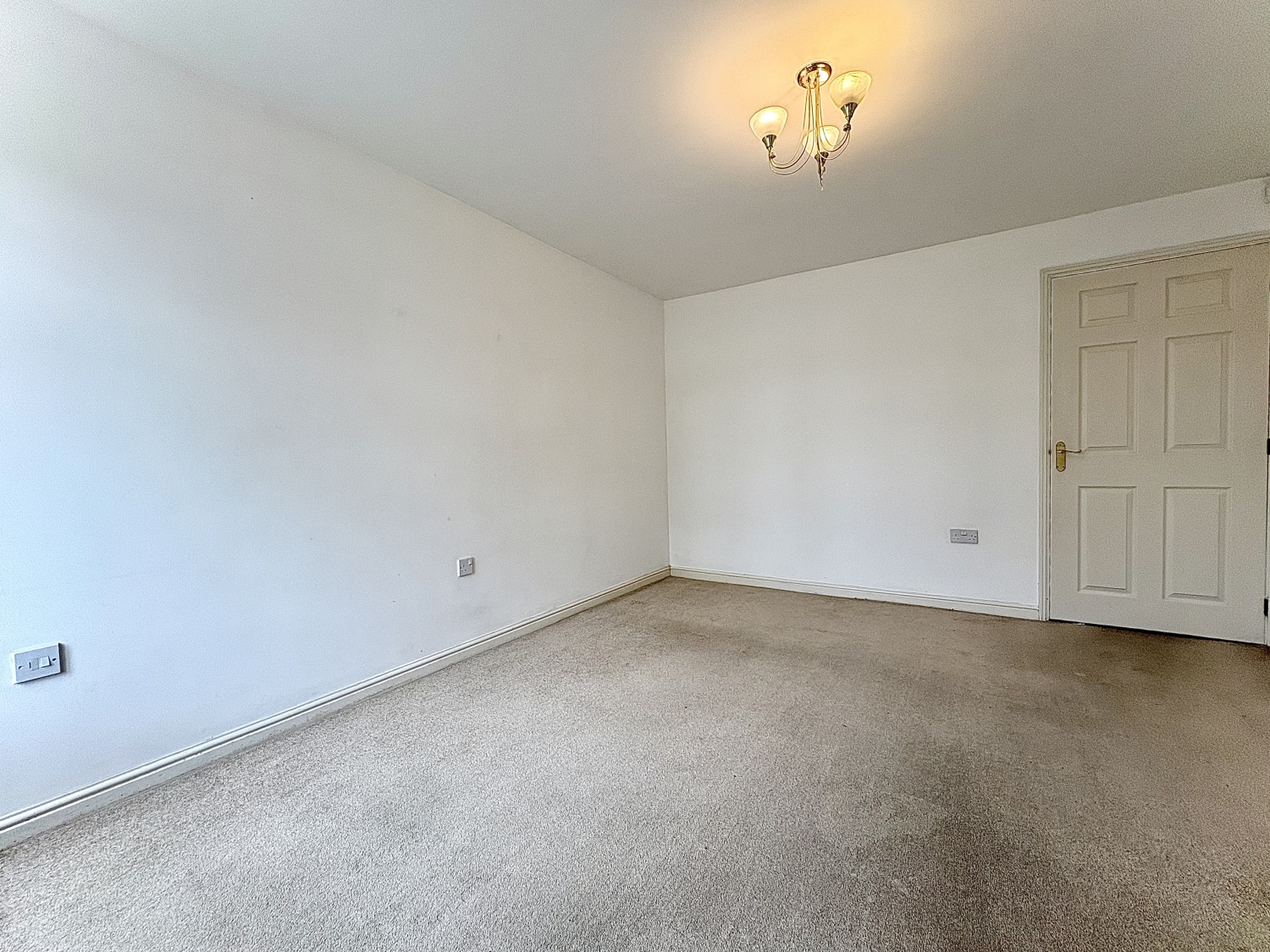 Rosneath Close, Wolverhampton, WV4 6DY