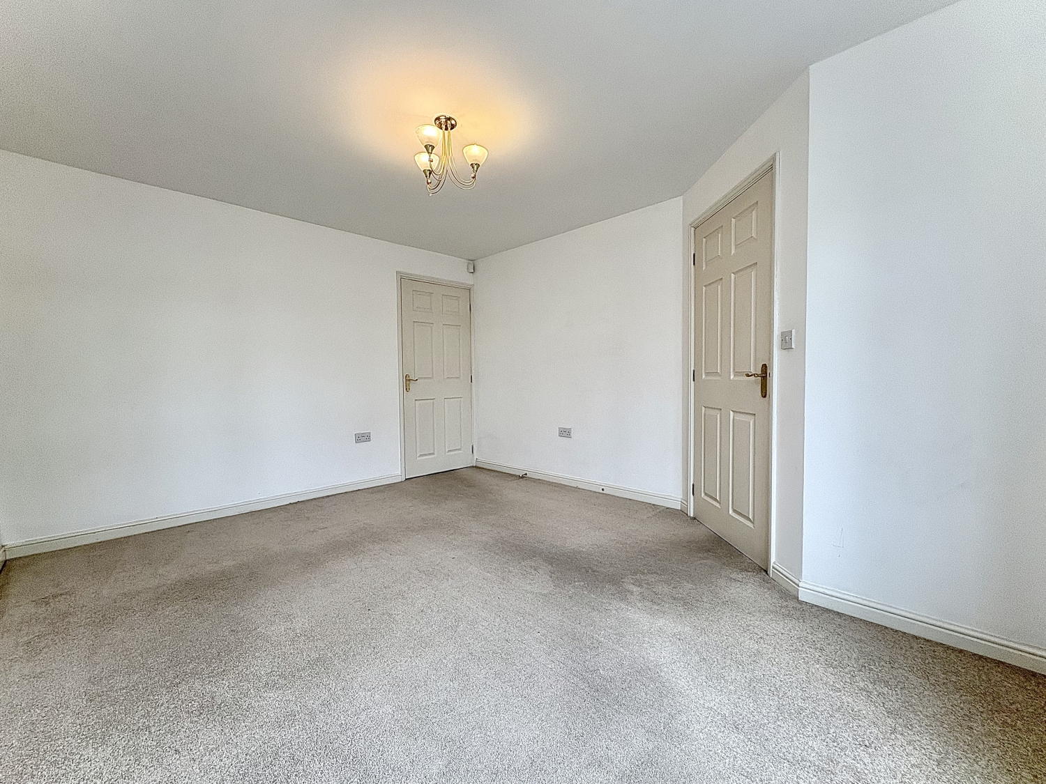 Rosneath Close, Wolverhampton, WV4 6DY