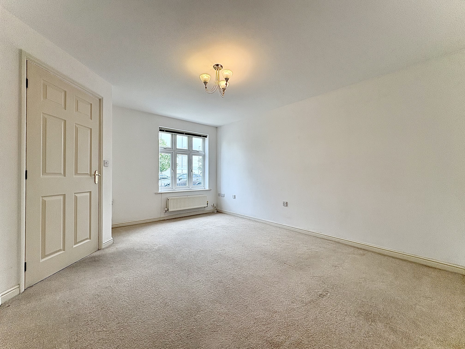 Rosneath Close, Wolverhampton, WV4 6DY