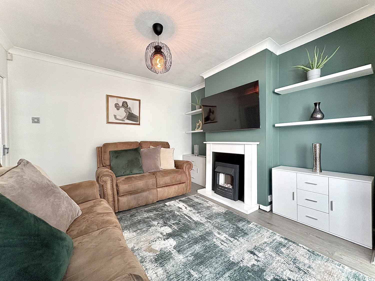 Dovedale Road, Ettingshall Park, Wolverhampton, West Midlands, WV4 6RF
