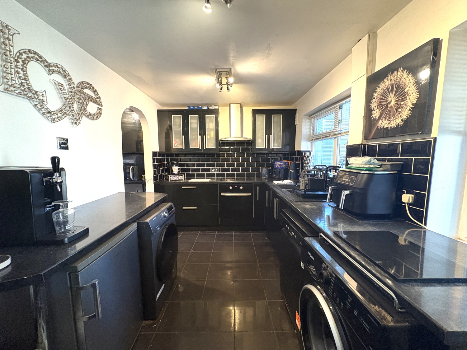 Parks Crescent, Essington