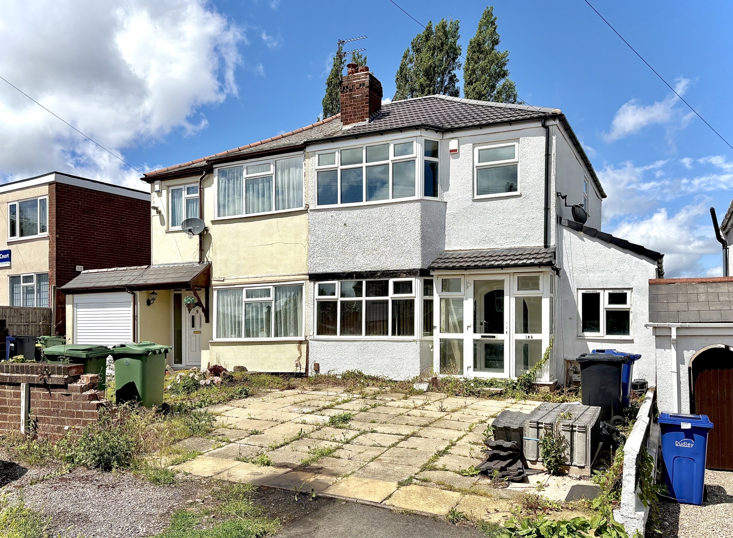 3 Bed, 2 Bath Property For Sale in Ivyhouse Lane, WV14