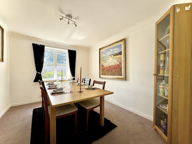 Snowshill Gardens, Dudley, DY1 3LU