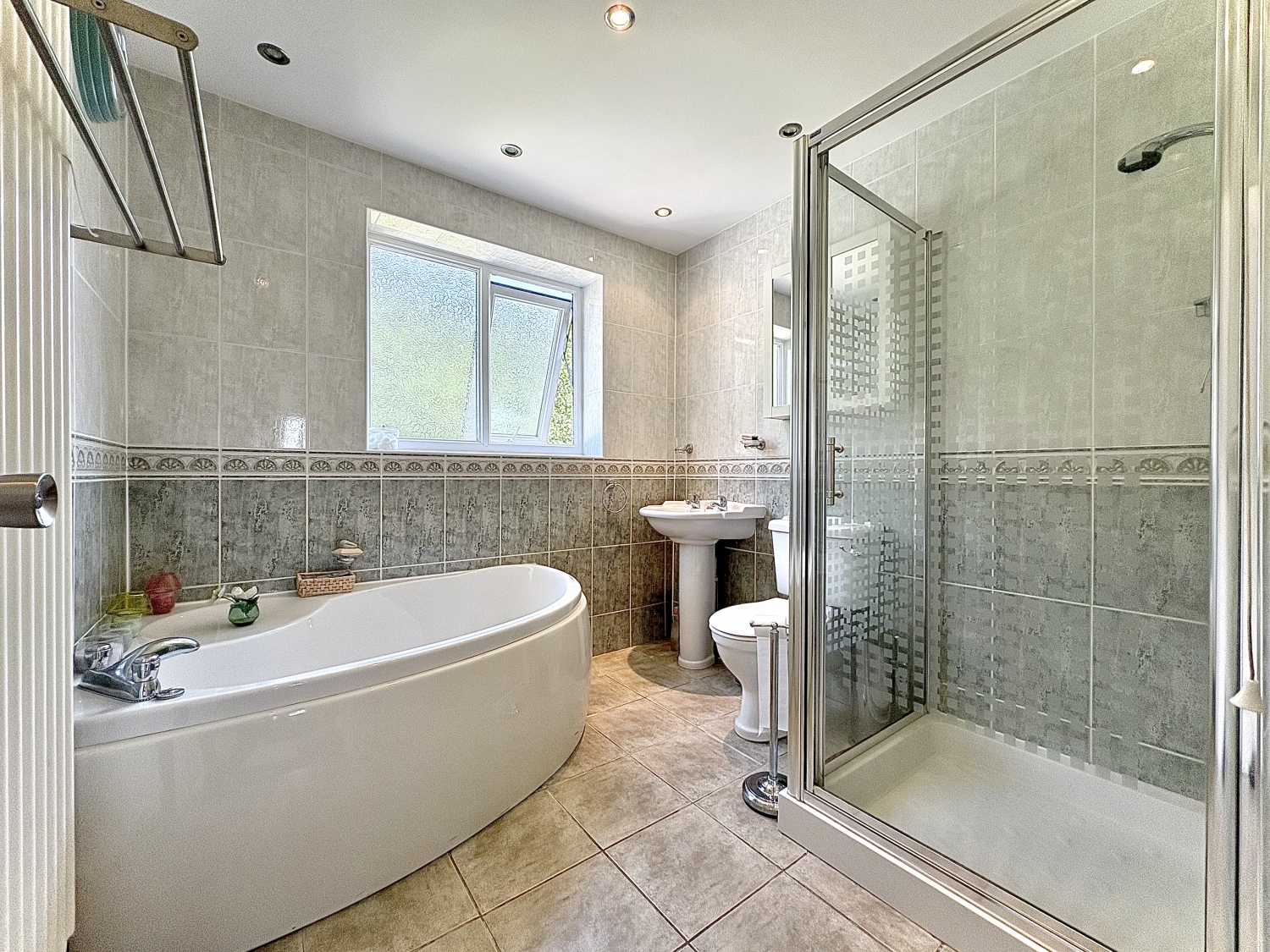 Longmeadow Drive, SEDGLEY, DY3 3QR