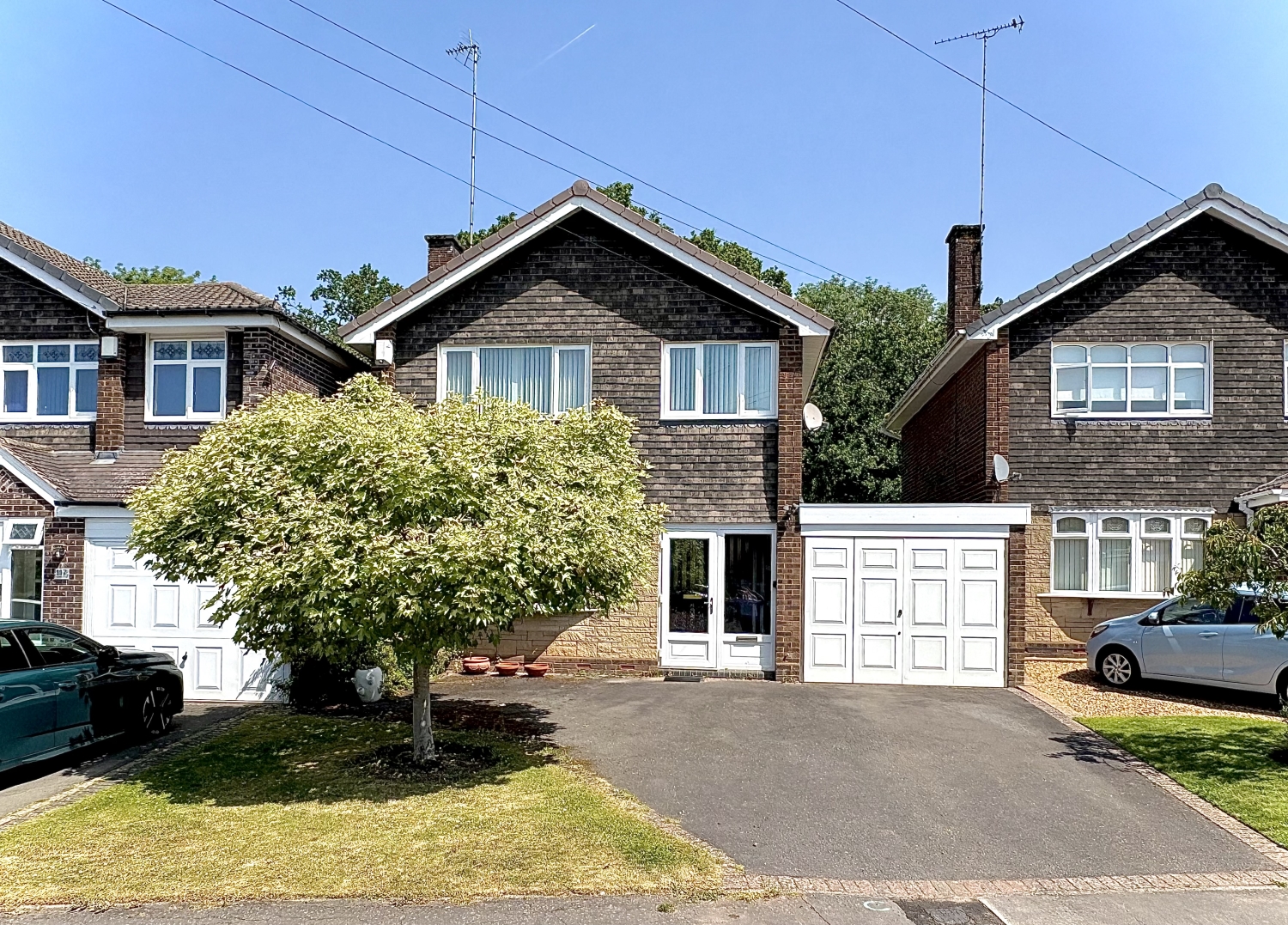 Longmeadow Drive, SEDGLEY, DY3 3QR