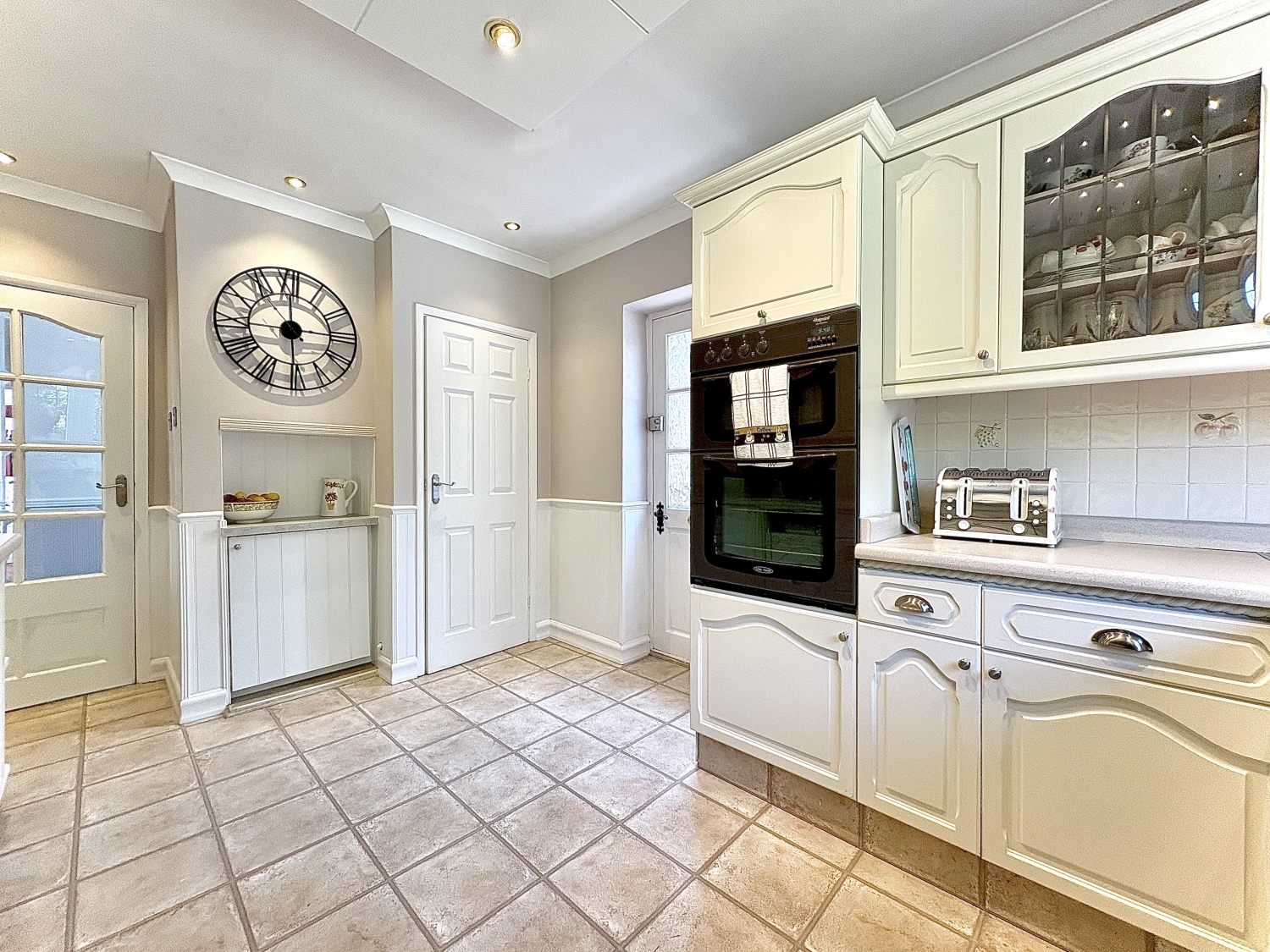 Milton Crescent, THE STRAITS, DY3 3DS