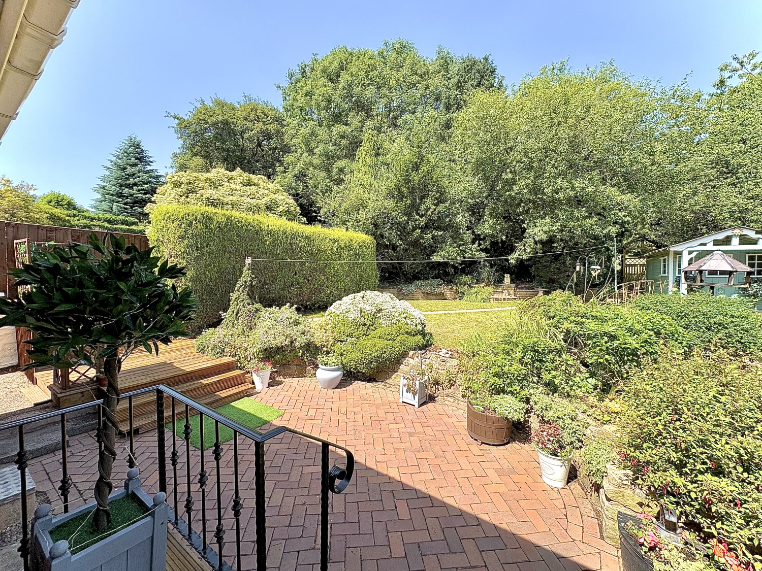Milton Crescent, THE STRAITS, DY3 3DS