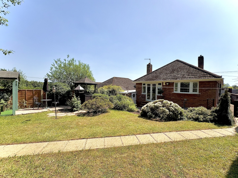 Milton Crescent, THE STRAITS, DY3 3DS