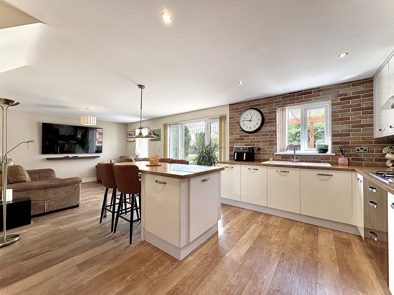 Himley Close, Bilston, WV14 0LJ