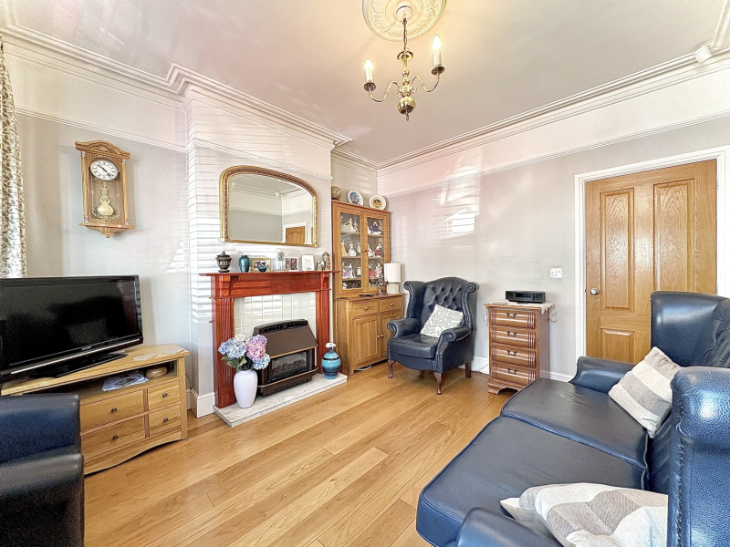 Kings Road, SEDGLEY, DY3 1HS