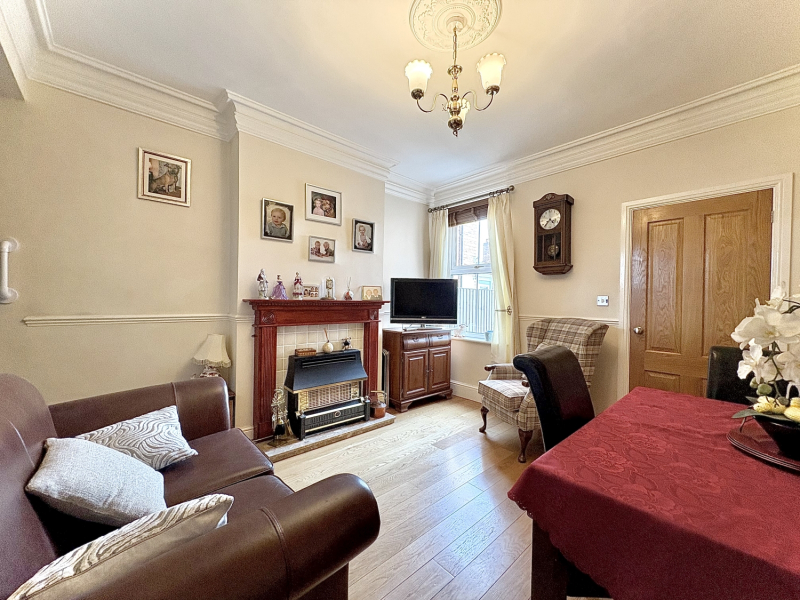 Kings Road, SEDGLEY, DY3 1HS