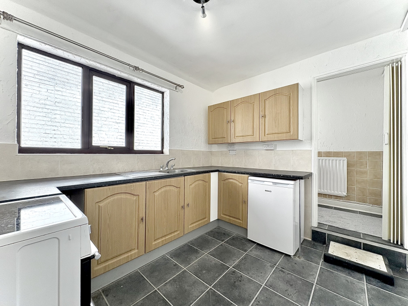 Lake Street, LOWER GORNAL, DY3 2AT