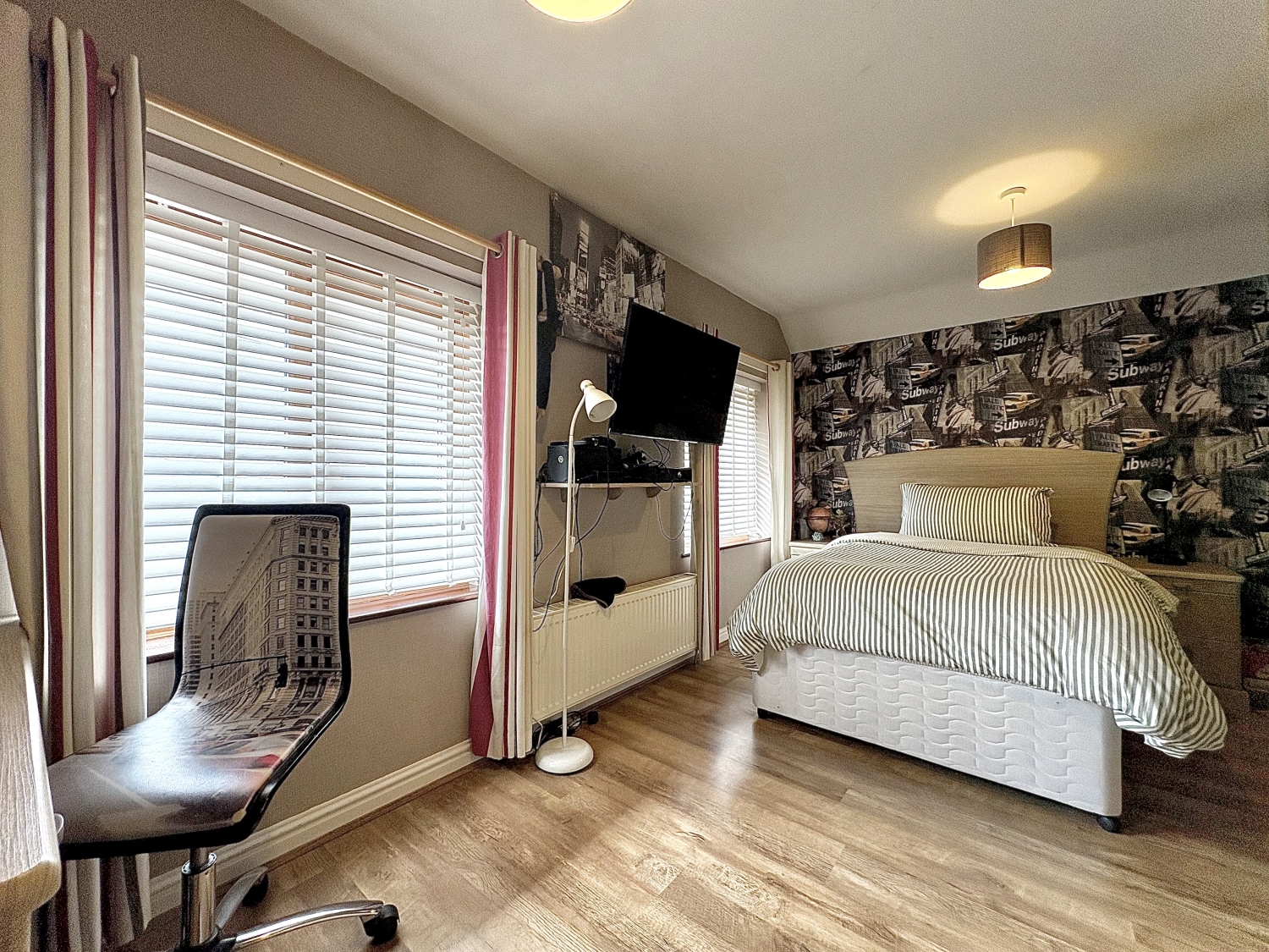 Dumbleberry Avenue, BROWNSWALL ESTATE, DY3 3NL