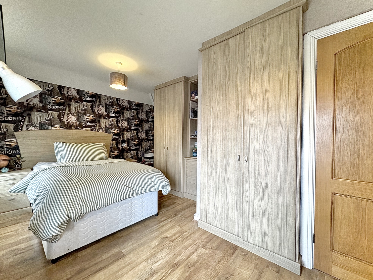 Dumbleberry Avenue, BROWNSWALL ESTATE, DY3 3NL