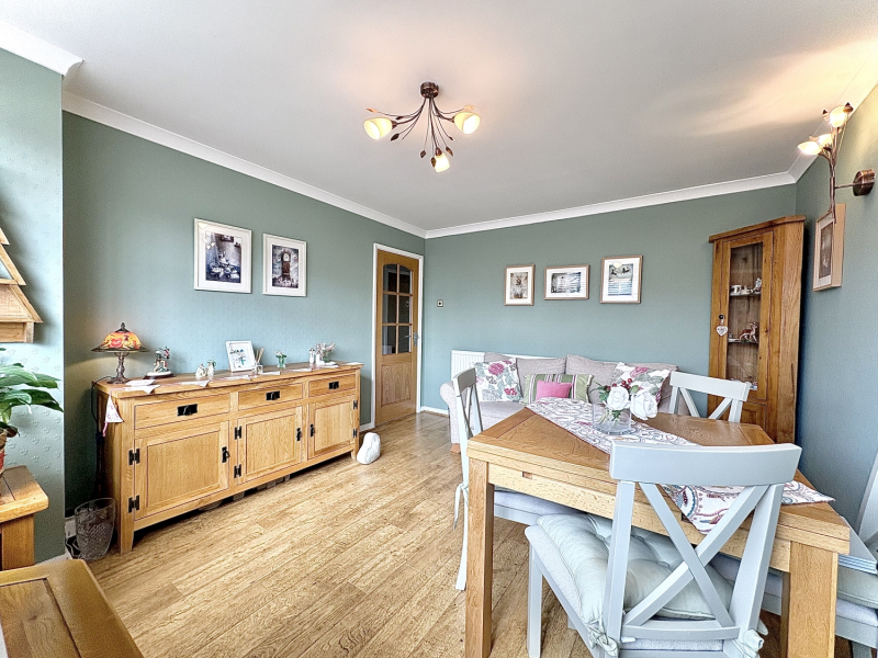 Dumbleberry Avenue, BROWNSWALL ESTATE, DY3 3NL