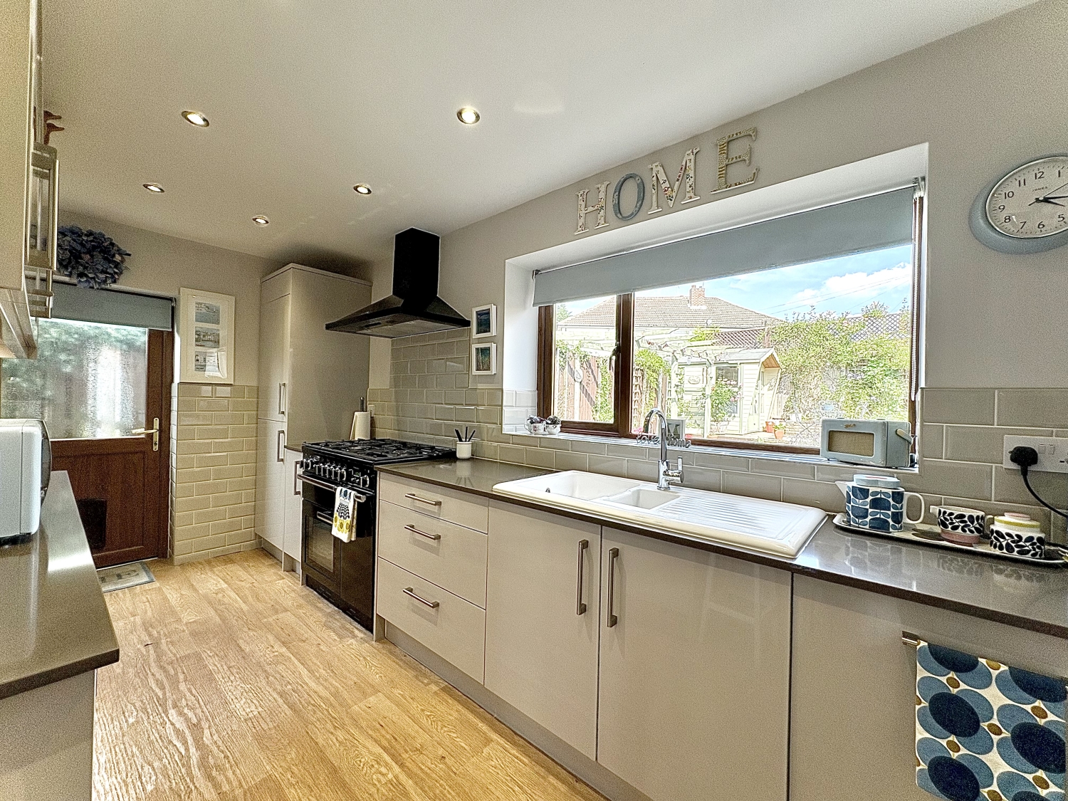 Dumbleberry Avenue, BROWNSWALL ESTATE, DY3 3NL