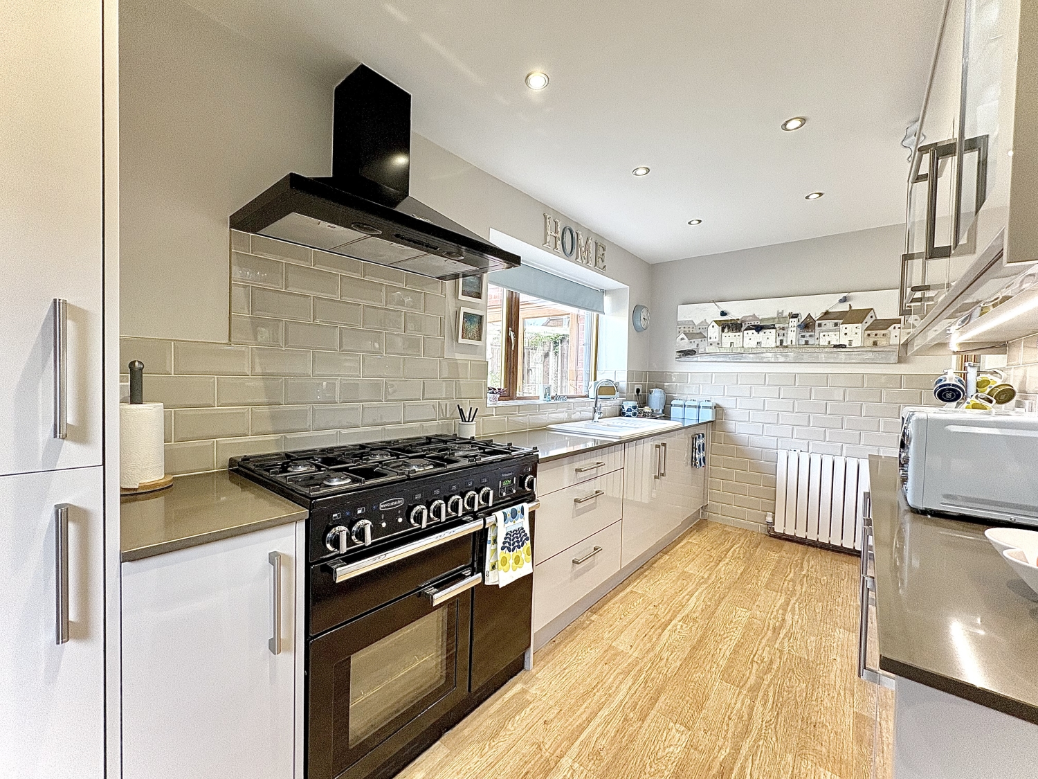 Dumbleberry Avenue, BROWNSWALL ESTATE, DY3 3NL