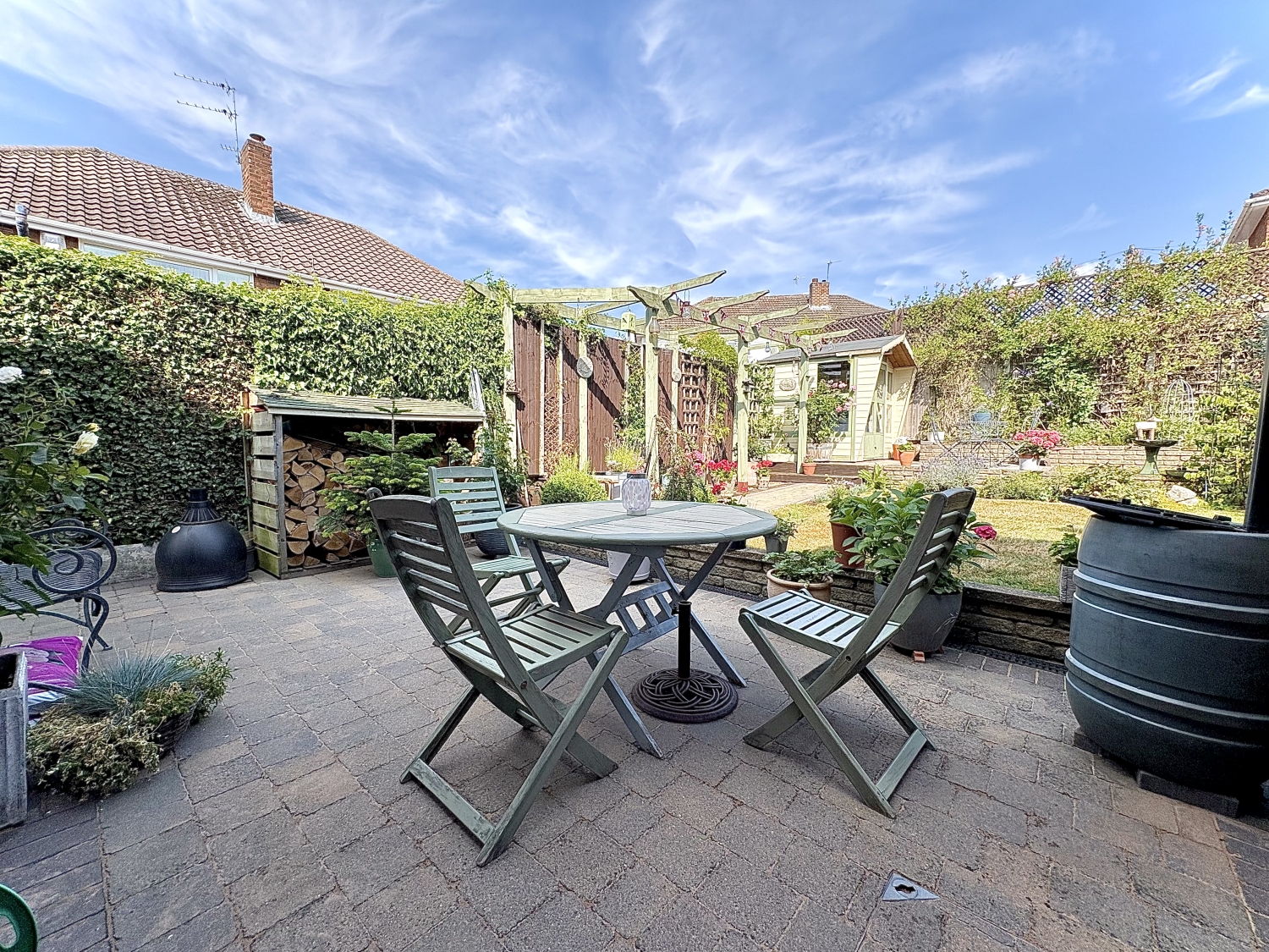 Dumbleberry Avenue, BROWNSWALL ESTATE, DY3 3NL