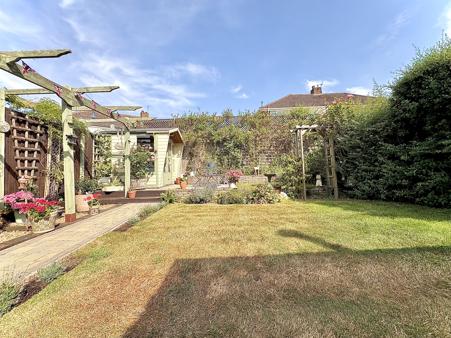 Dumbleberry Avenue, BROWNSWALL ESTATE, DY3 3NL
