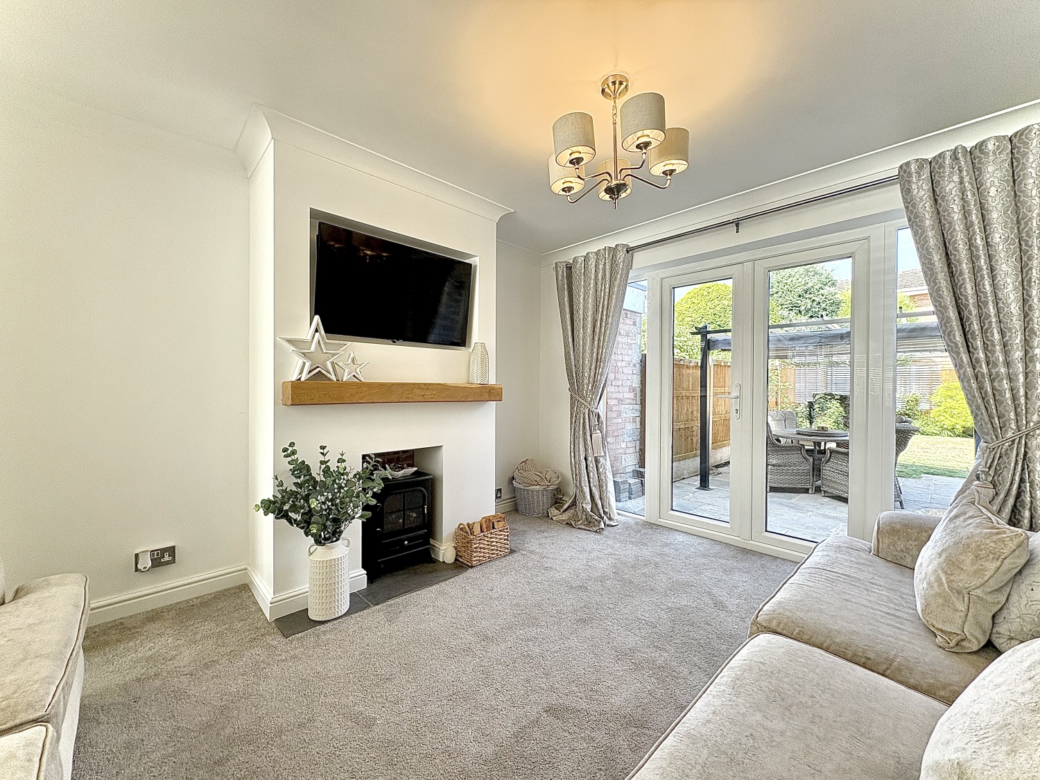 Caswell Road, SEDGLEY, DY3 3TE