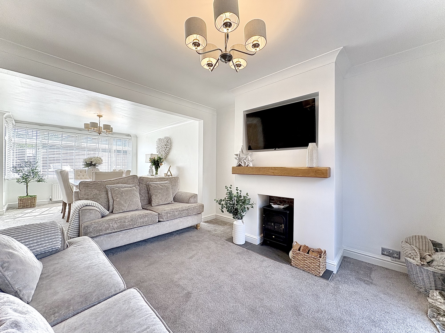 Caswell Road, SEDGLEY, DY3 3TE