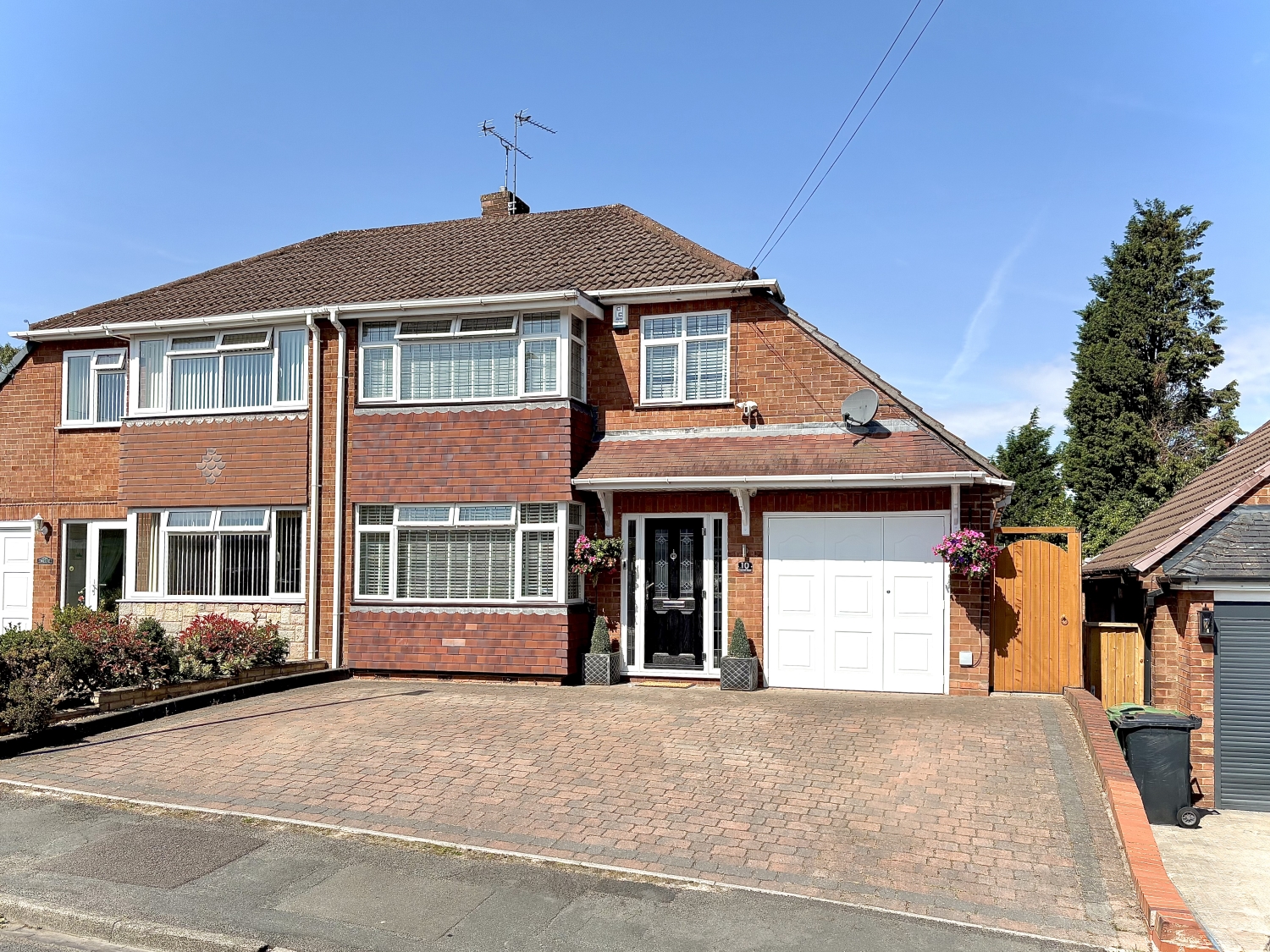 Caswell Road, SEDGLEY, DY3 3TE