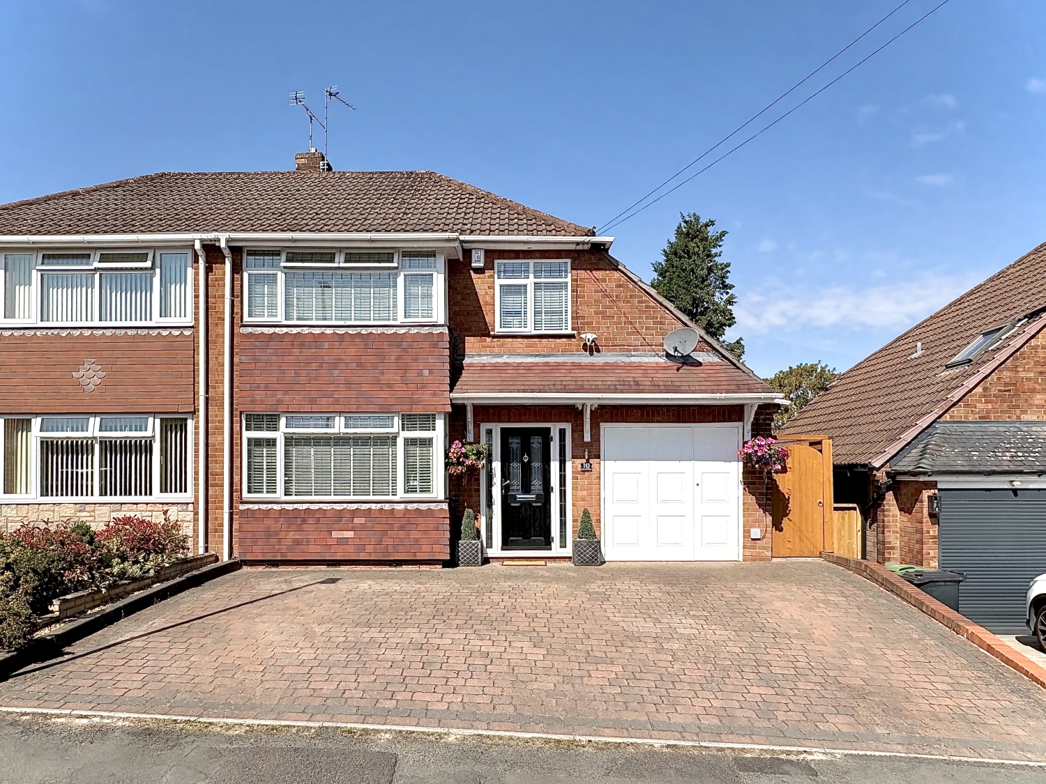Caswell Road, SEDGLEY, DY3 3TE