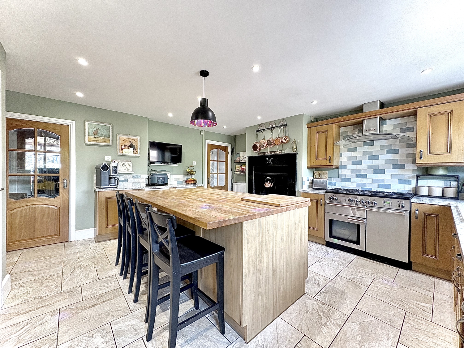 Fullwoods End, COSELEY, WV14 9NX