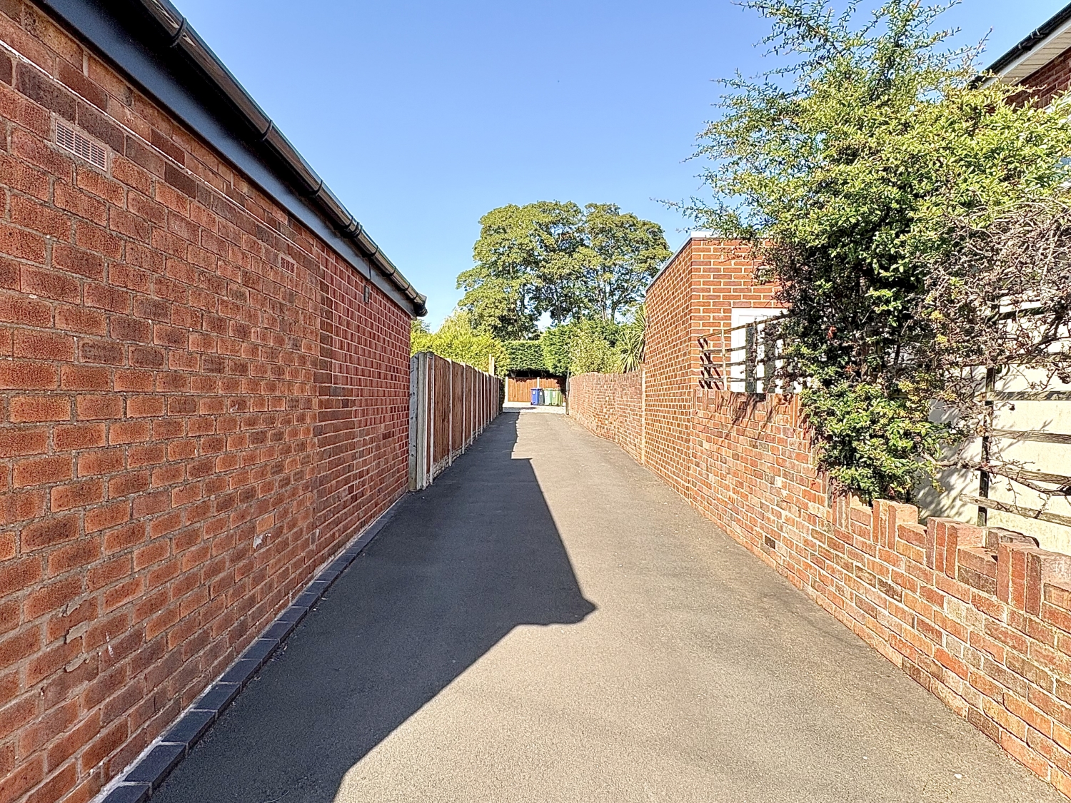 The Straits, LOWER GORNAL, DY3 3BH