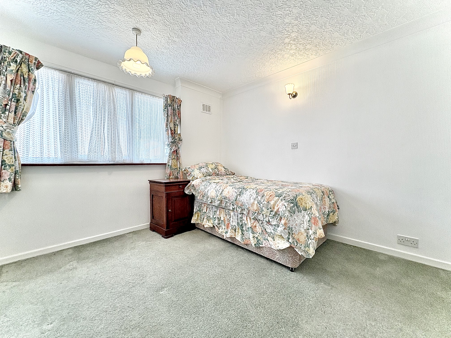 Sandyfields Road, Sedgley, DY3