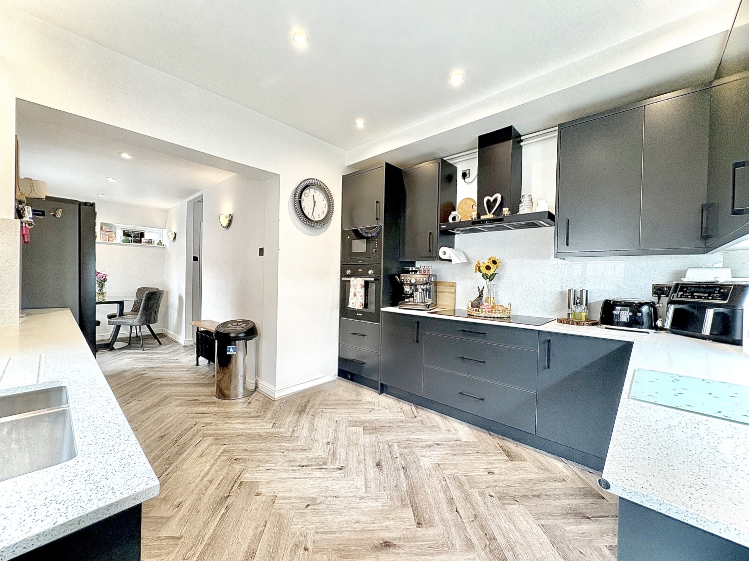 Ivyhouse Lane, COSELEY, WV14