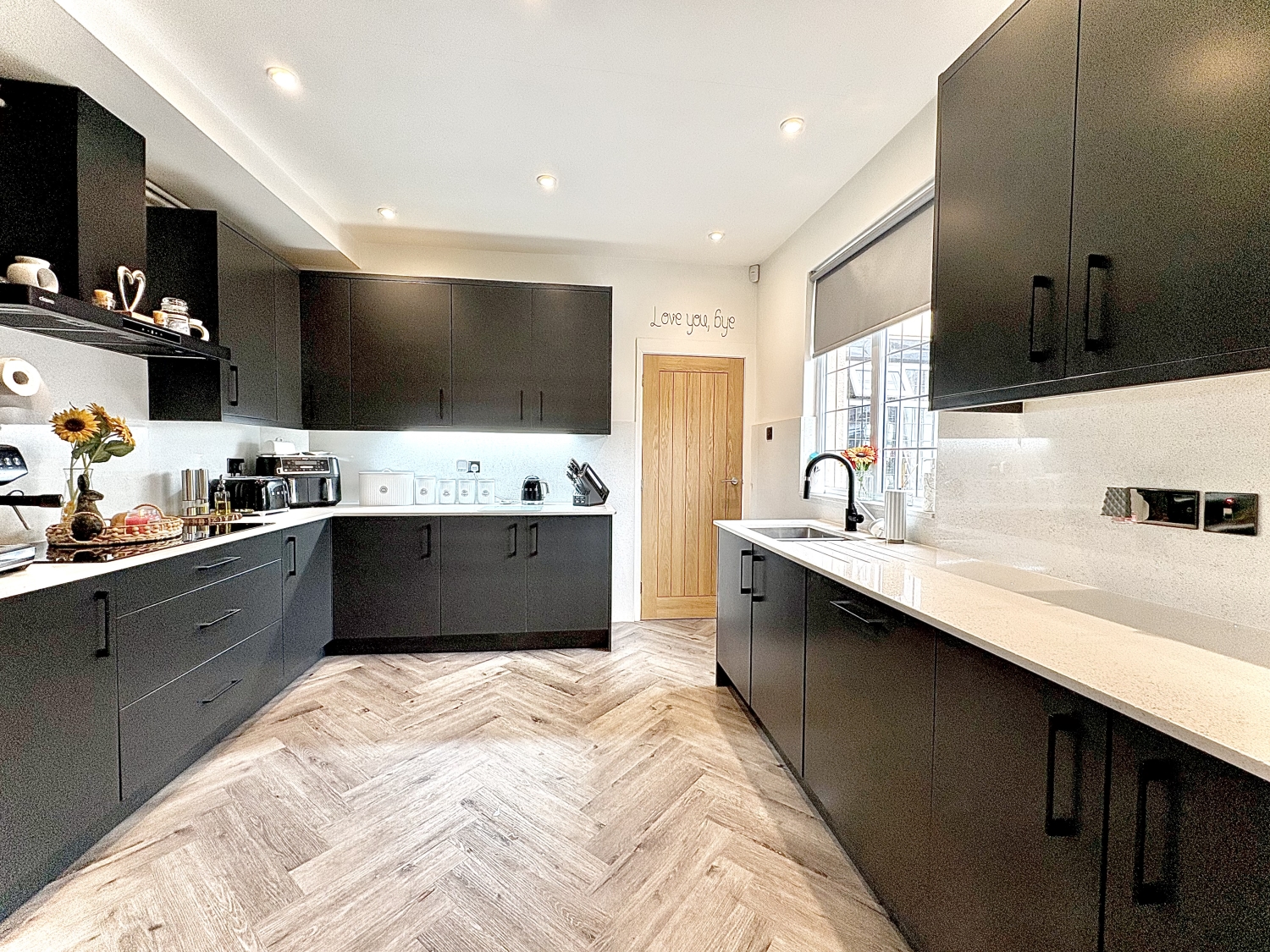 Ivyhouse Lane, COSELEY, WV14