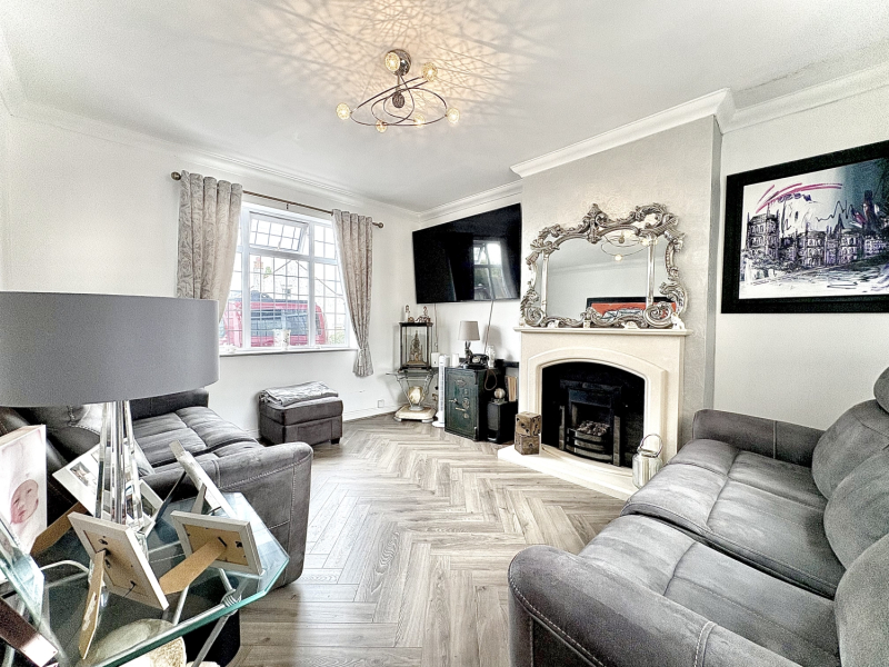 Ivyhouse Lane, COSELEY, WV14